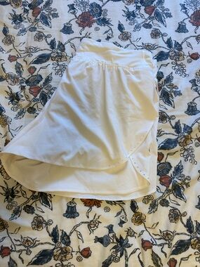Lululemon White Fast and Free Shorts - Highrise 3”
